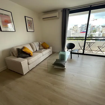 Апартаменты Modern 2bed In The Centre Никосия
