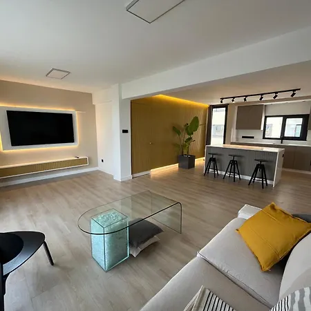 Modern 2bed In The Centre Apartment *